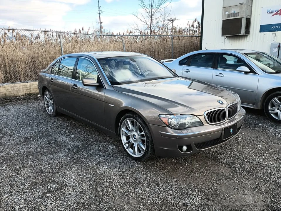 2007 BMW E65/E66 750i & 760i Sedan - Image 2 of 5
