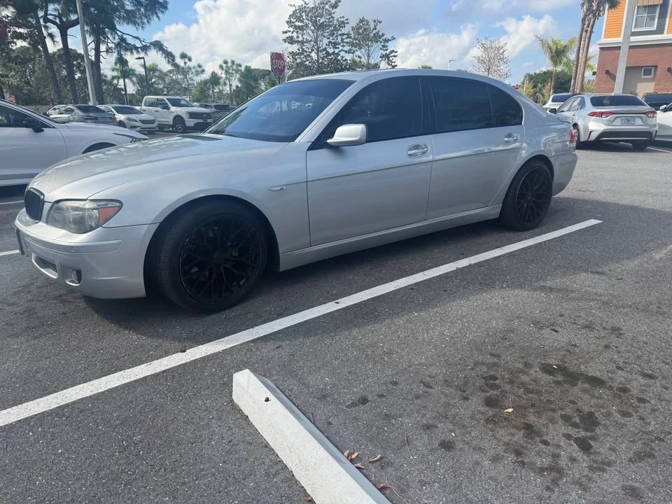 2007 BMW E65/E66 750i & 760i Sedan - Image 7 of 8