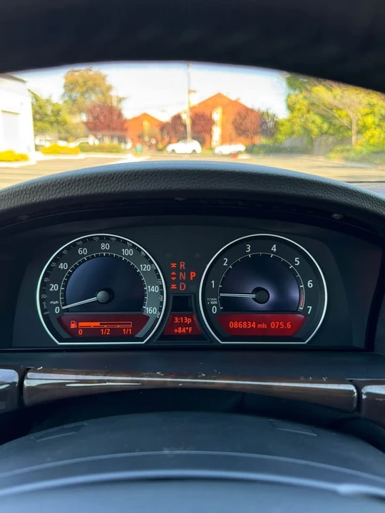 2007 BMW E65/E66 750i & 760i Sedan - Image 9 of 17