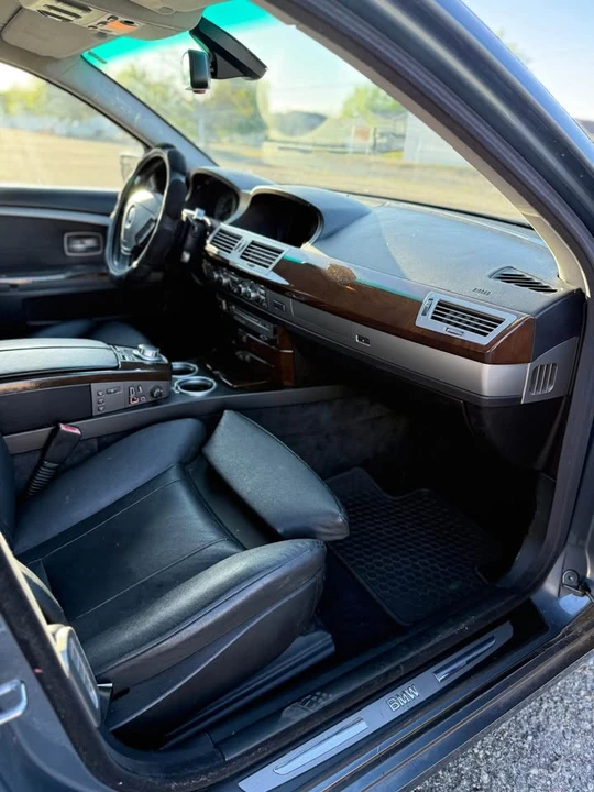 2007 BMW E65/E66 750i & 760i Sedan - Image 16 of 19