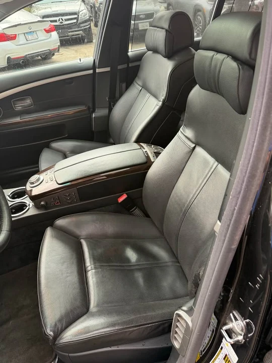 2007 BMW E65/E66 750i & 760i Sedan - Image 18 of 19