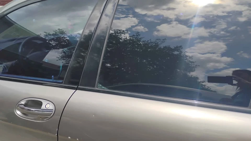 2007 BMW E65/E66 750i & 760i Sedan - Image 3 of 4