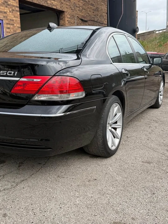 2007 BMW E65/E66 750i & 760i Sedan - Image 5 of 20