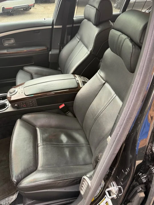 2007 BMW E65/E66 750i & 760i Sedan - Image 19 of 20