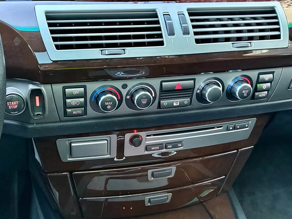 2007 BMW E65/E66 750i & 760i Sedan - Image 16 of 20