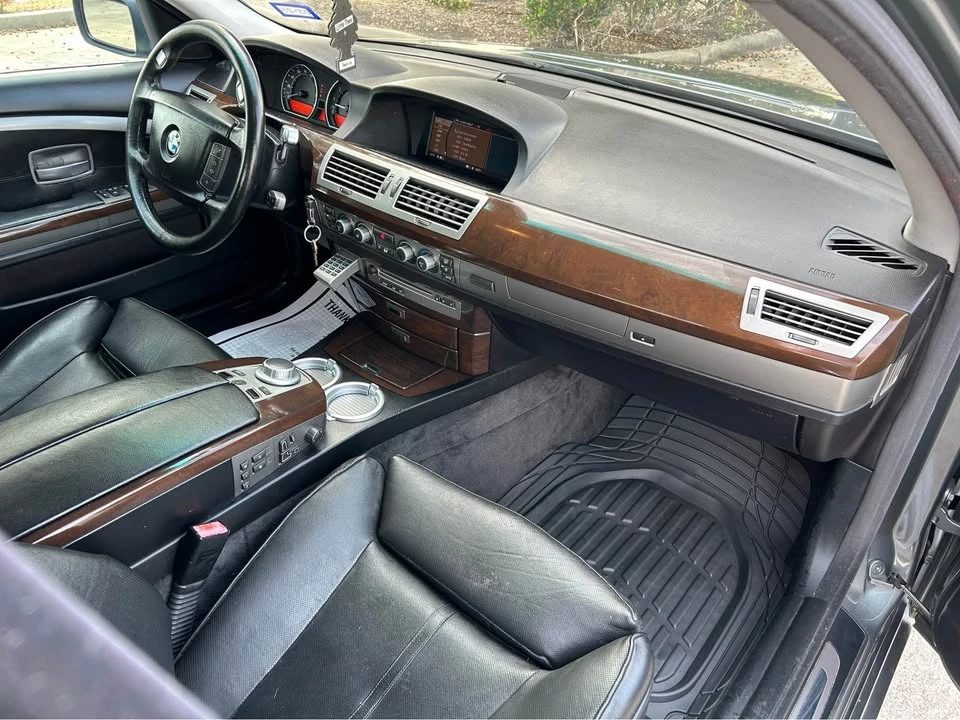 2007 BMW E65/E66 750i & 760i Sedan - Image 10 of 18
