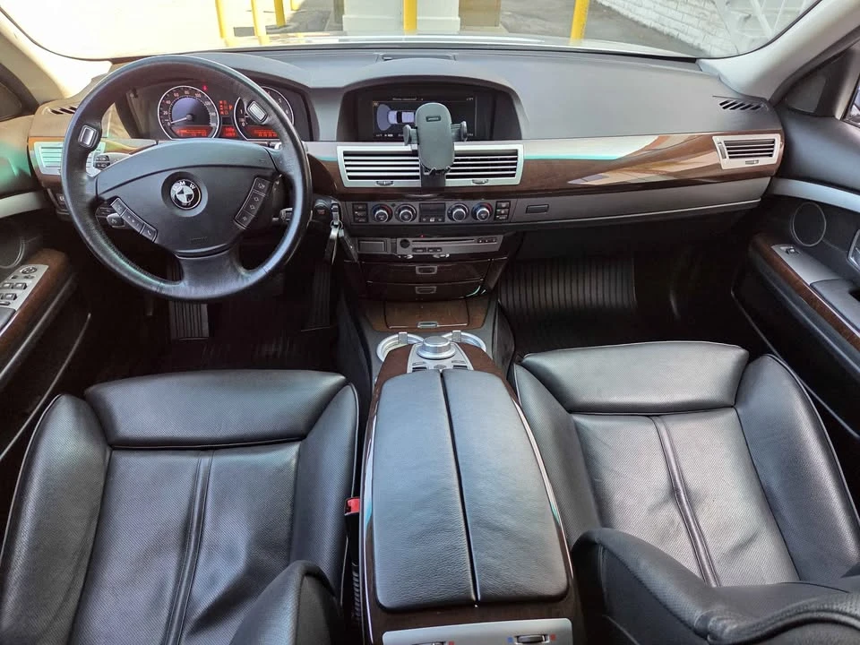 2007 BMW E65/E66 750i & 760i Sedan - Image 11 of 19