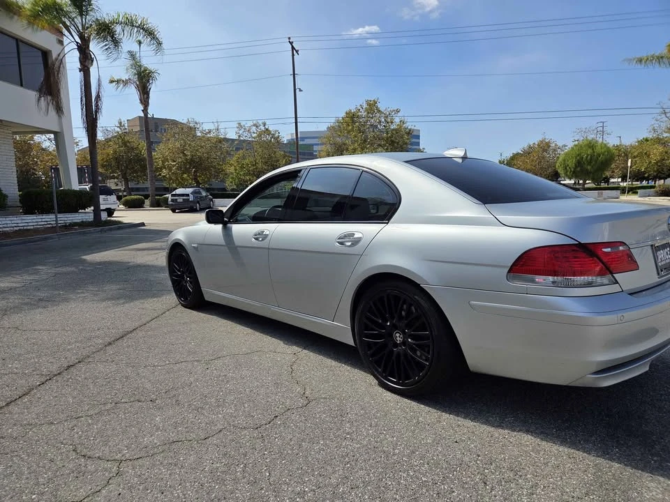 2007 BMW E65/E66 750i & 760i Sedan - Image 7 of 19