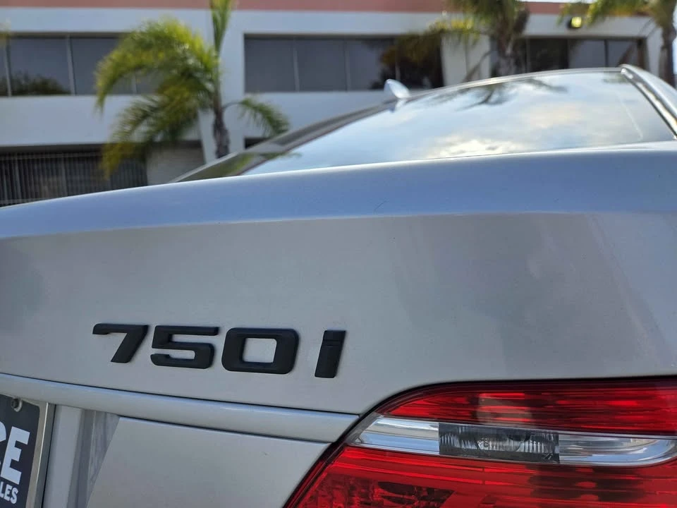 2007 BMW E65/E66 750i & 760i Sedan - Image 2 of 19