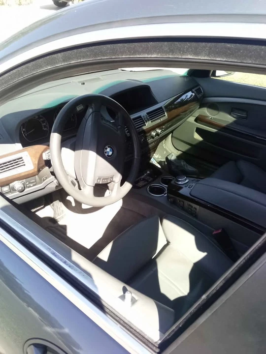 2007 BMW E65/E66 750i & 760i Sedan - Image 4 of 5
