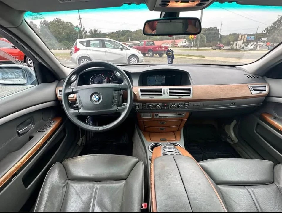 2007 BMW E65/E66 750i & 760i Sedan - Image 13 of 20