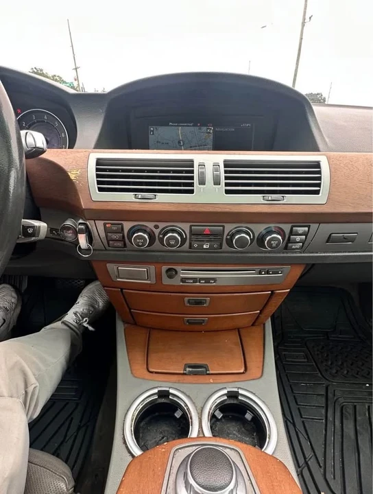 2007 BMW E65/E66 750i & 760i Sedan - Image 16 of 20