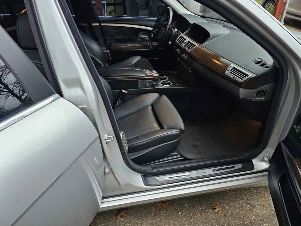 2007 BMW E65/E66 750i & 760i Sedan - Image 9 of 15
