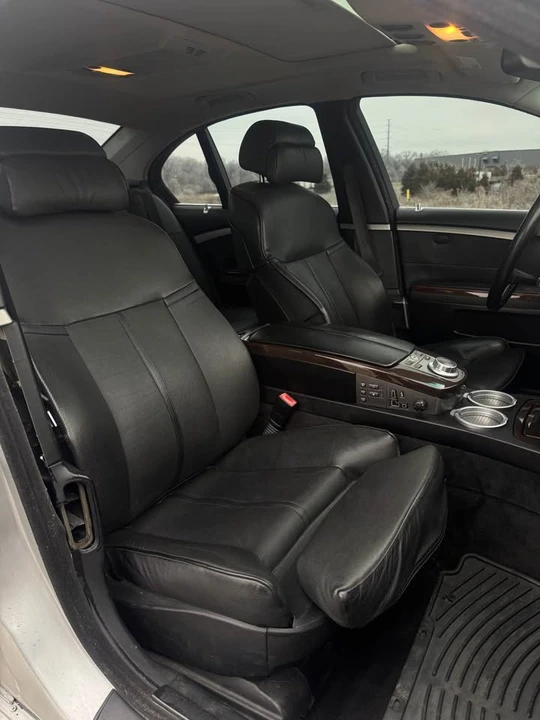 2007 BMW E65/E66 750i & 760i Sedan - Image 19 of 20