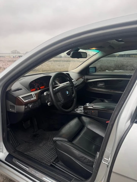 2007 BMW E65/E66 750i & 760i Sedan - Image 13 of 20