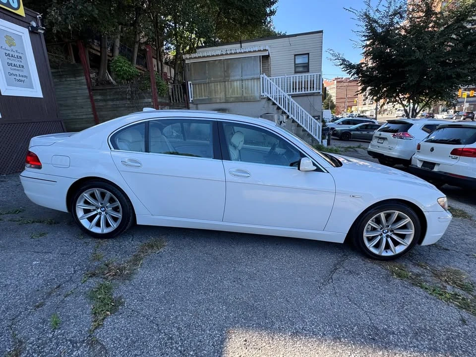 2007 BMW E65/E66 750i & 760i Sedan - Image 5 of 19