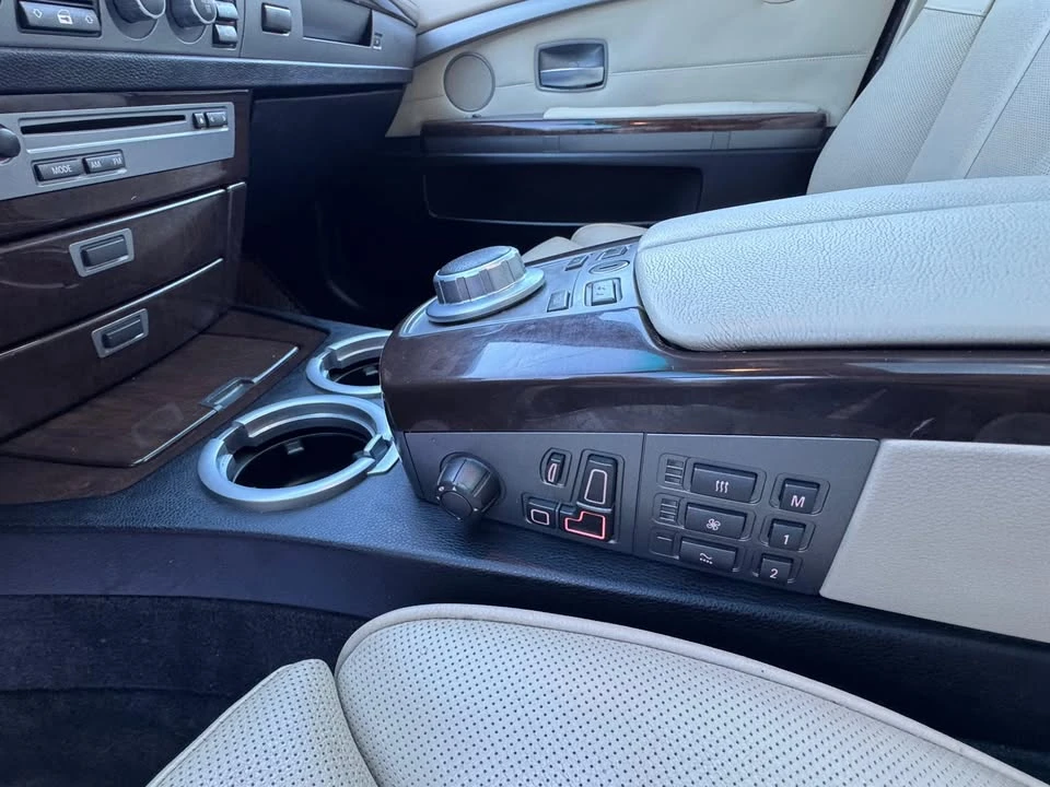 2007 BMW E65/E66 750i & 760i Sedan - Image 9 of 19