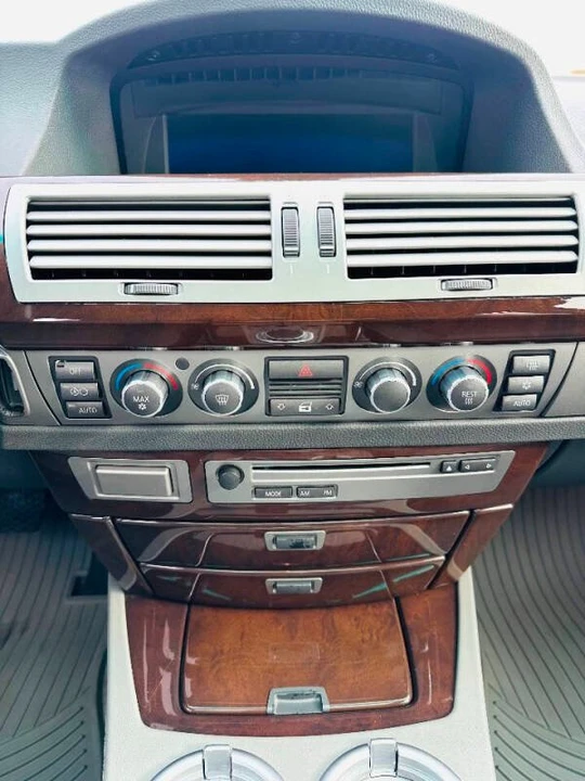 2007 BMW E65/E66 750i & 760i Sedan - Image 13 of 19