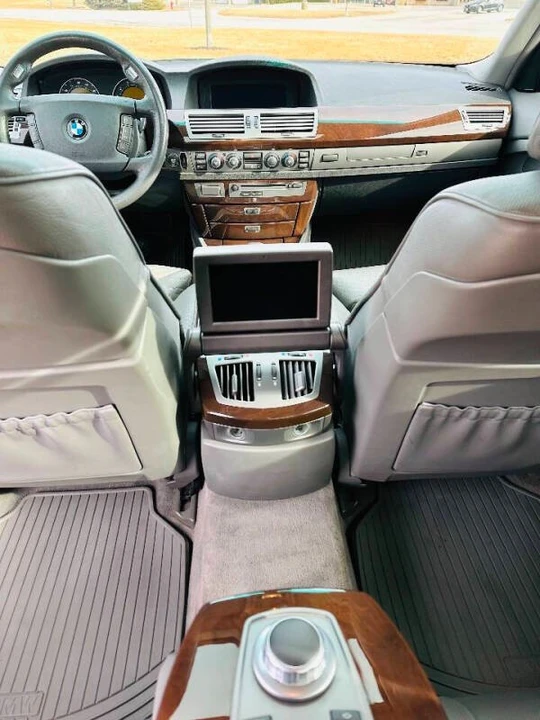 2007 BMW E65/E66 750i & 760i Sedan - Image 18 of 19