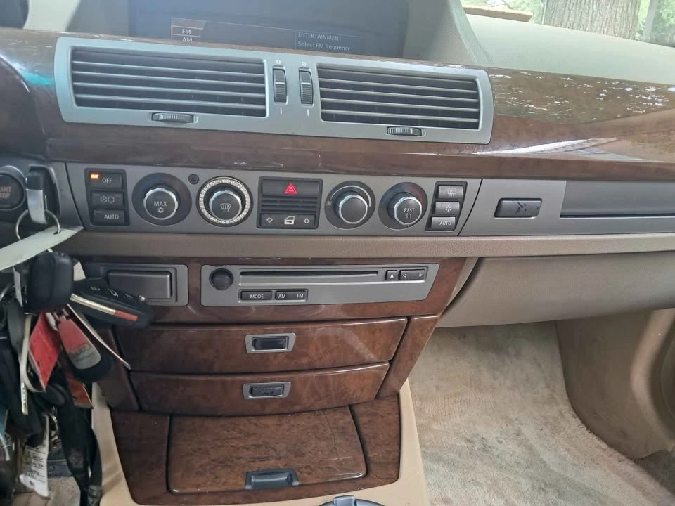 2007 BMW E65/E66 750i & 760i Sedan - Image 10 of 10