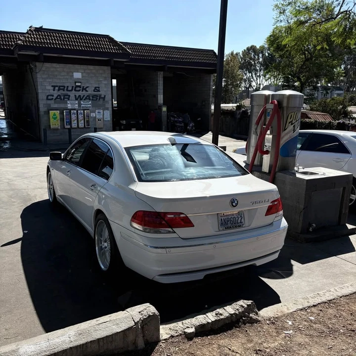 2007 BMW E65/E66 750i & 760i Sedan - Image 4 of 4