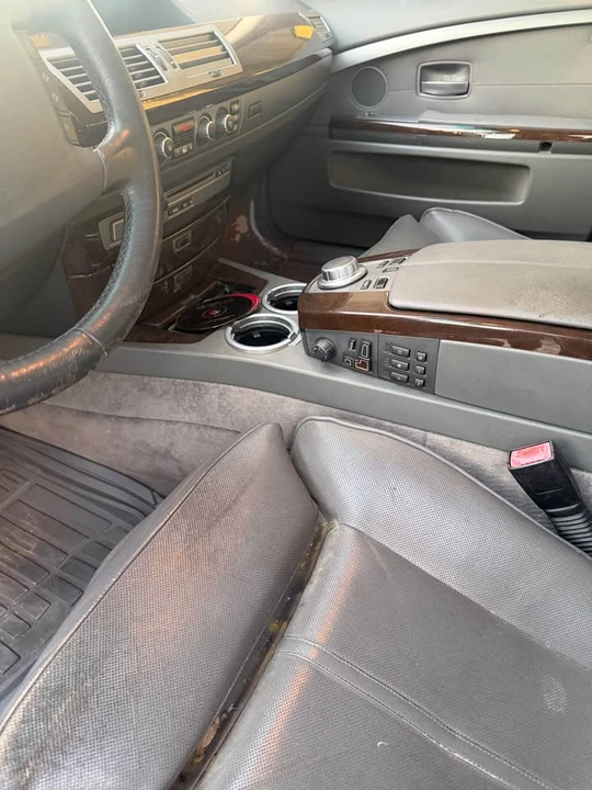2007 BMW E65/E66 750i & 760i Sedan - Image 6 of 7