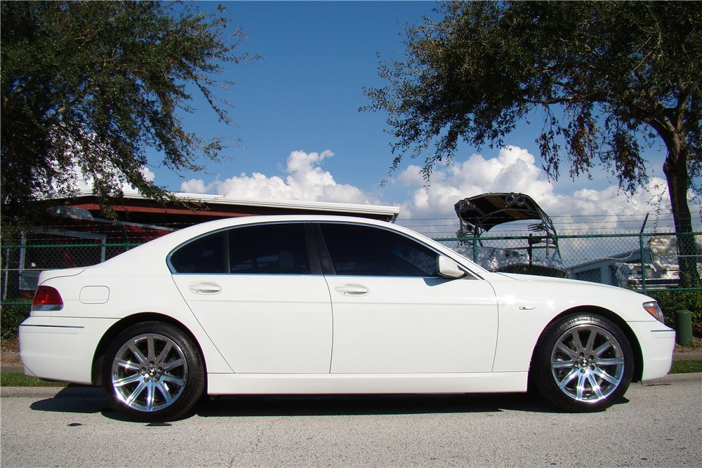 2007 BMW E65/E66 750i & 760i Sedan - Image 5 of 5