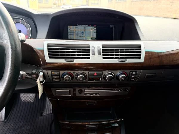 2007 BMW E65/E66 750i & 760i Sedan - Image 17 of 19