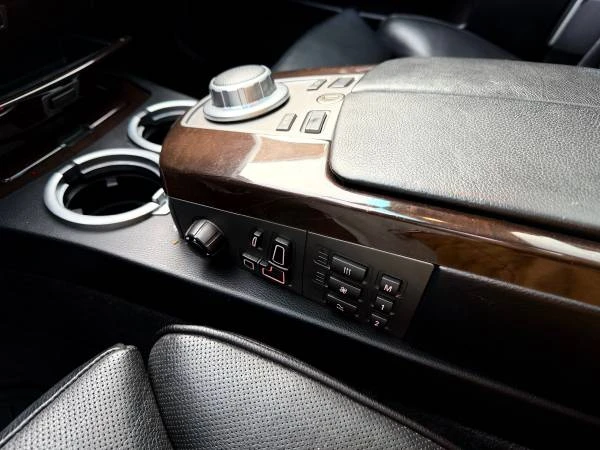 2007 BMW E65/E66 750i & 760i Sedan - Image 18 of 19