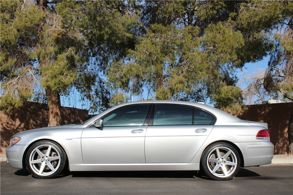 2007 BMW E65/E66 750i & 760i Sedan - Image 5 of 5
