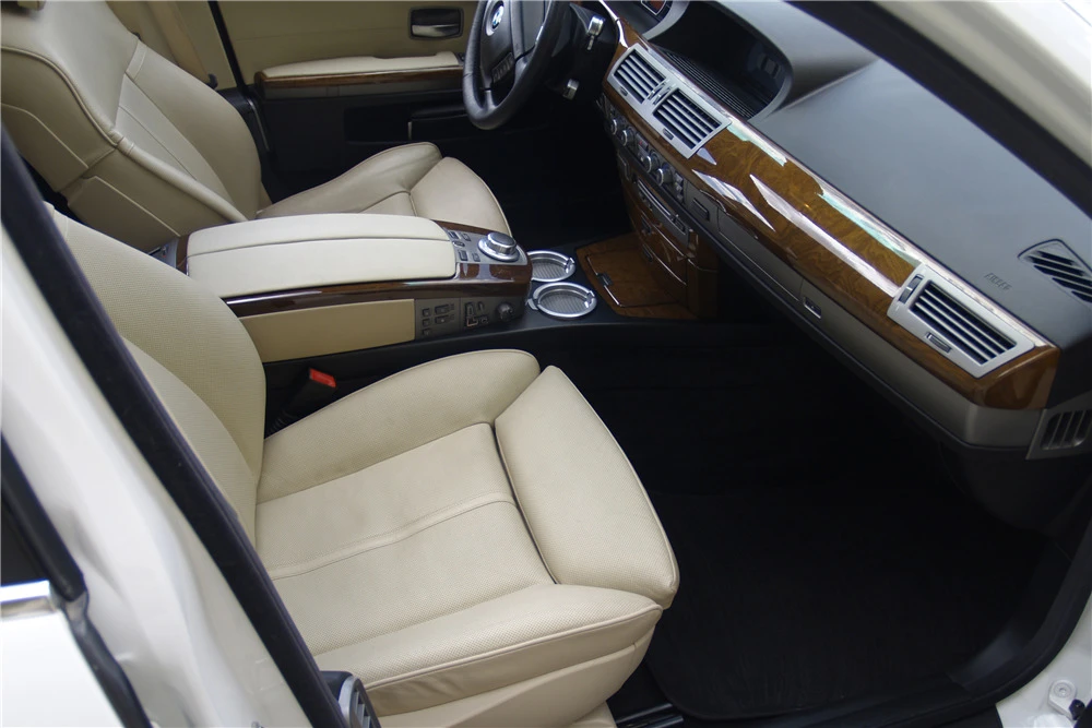 2007 BMW E65/E66 750i & 760i Sedan - Image 4 of 5
