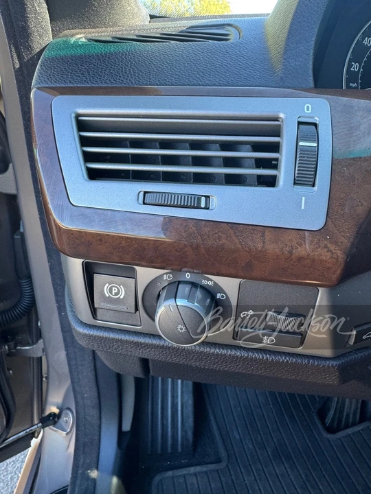 2007 BMW E65/E66 750i & 760i Sedan - Image 16 of 19