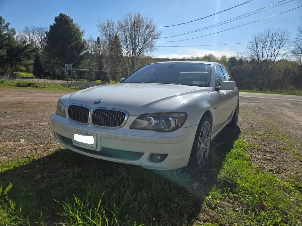 2007 BMW E65/E66 750i & 760i Sedan - Image 2 of 11