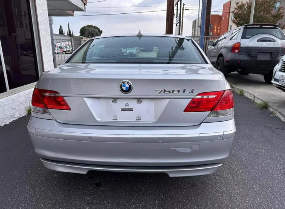 2007 BMW E65/E66 750i & 760i Sedan - Image 2 of 5