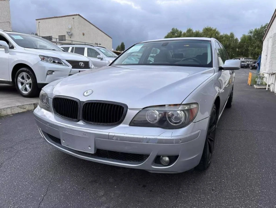 2007 BMW E65/E66 750i & 760i Sedan - Image 5 of 5