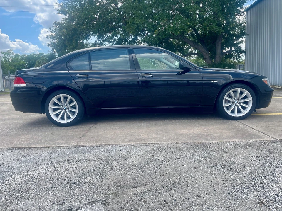 2007 BMW E65/E66 750i & 760i Sedan - Image 15 of 31