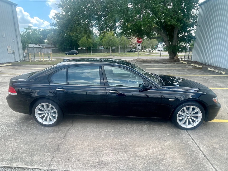 2007 BMW E65/E66 750i & 760i Sedan - Image 16 of 31