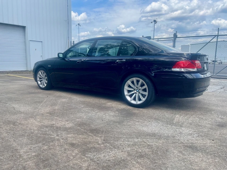 2007 BMW E65/E66 750i & 760i Sedan - Image 8 of 31