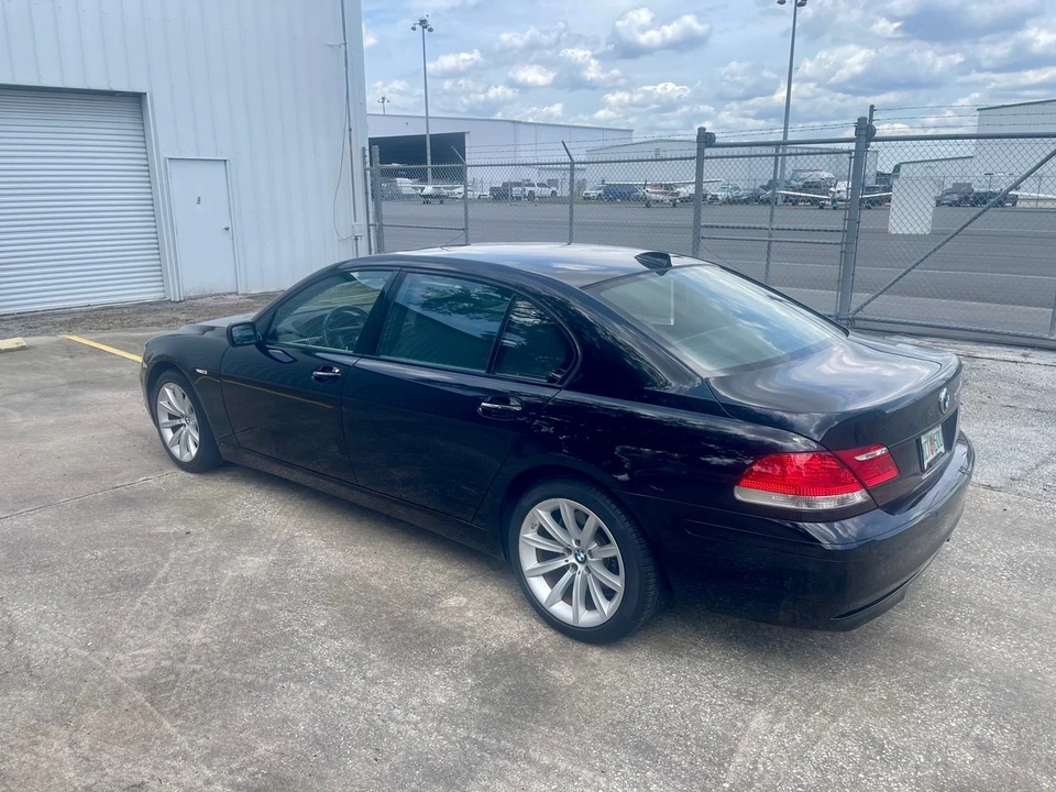 2007 BMW E65/E66 750i & 760i Sedan - Image 9 of 31