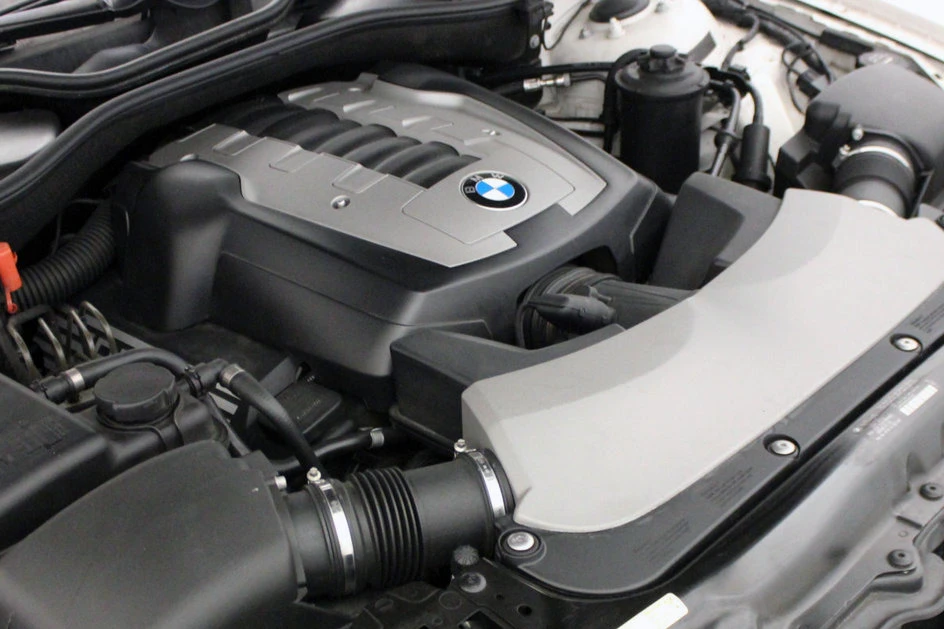 2007 BMW E65/E66 750i & 760i Sedan - Image 3 of 4