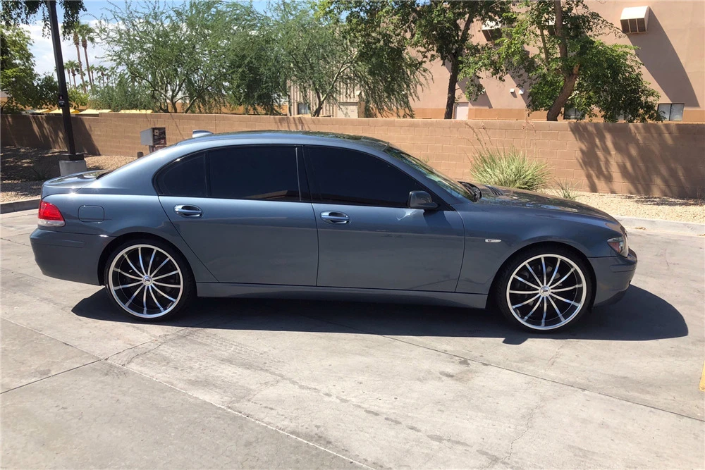 2007 BMW E65/E66 750i & 760i Sedan - Image 5 of 5
