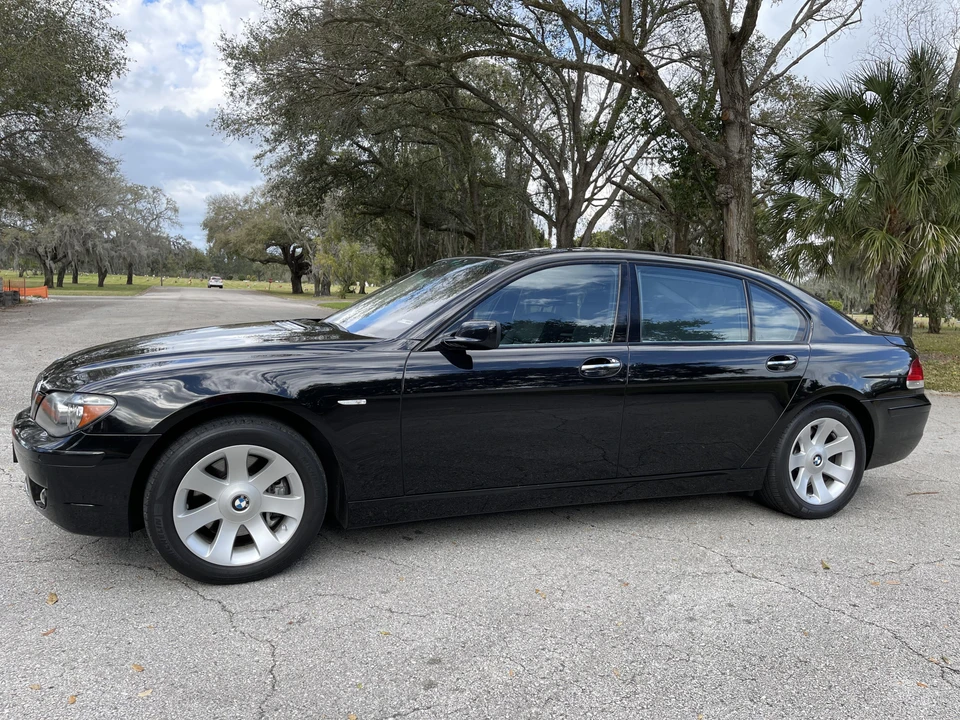 2007 BMW E65/E66 750i & 760i Sedan - Image 15 of 31