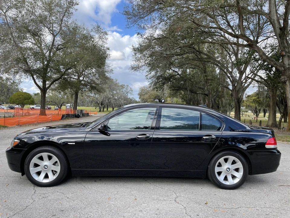 2007 BMW E65/E66 750i & 760i Sedan - Image 2 of 31