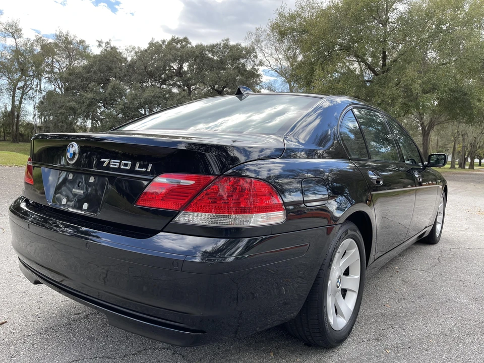 2007 BMW E65/E66 750i & 760i Sedan - Image 24 of 31