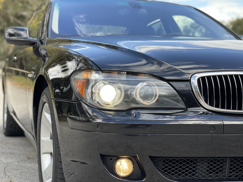 2007 BMW E65/E66 750i & 760i Sedan - Image 31 of 31