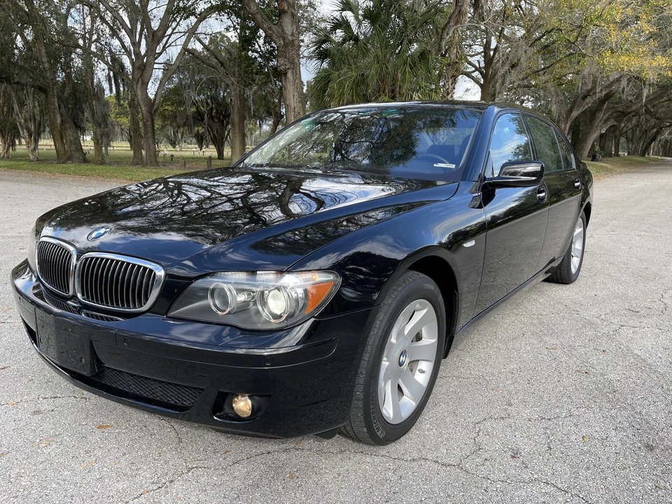 2007 BMW E65/E66 750i & 760i Sedan - Image 13 of 31