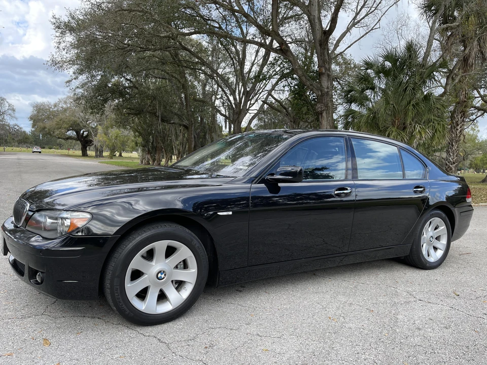 2007 BMW E65/E66 750i & 760i Sedan - Image 16 of 31