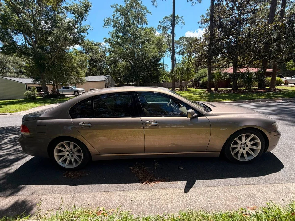 2007 BMW E65/E66 750i & 760i Sedan - Image 2 of 15