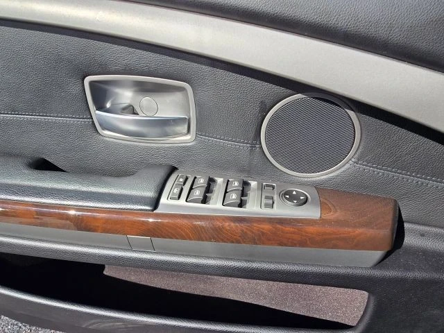 2007 BMW E65/E66 750i & 760i Sedan - Image 17 of 21