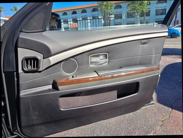 2007 BMW E65/E66 750i & 760i Sedan - Image 18 of 21